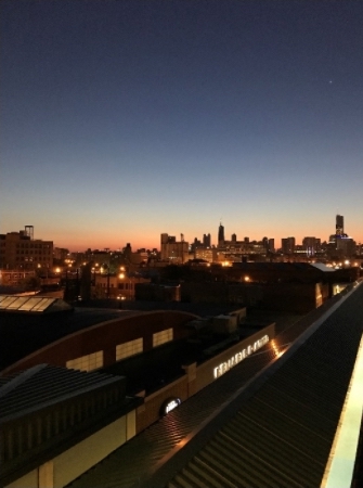冬の朝のシカゴの街並み（駅から撮影）